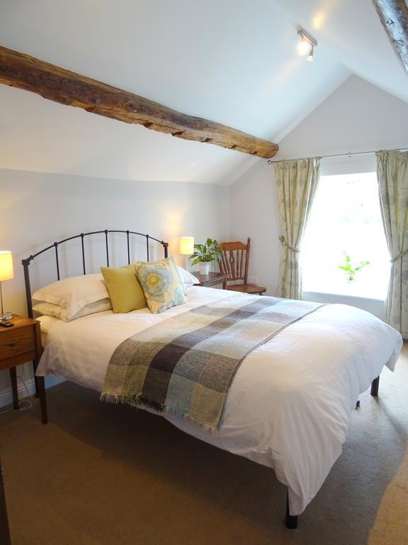 Garway Moon Inn Extérieur photo