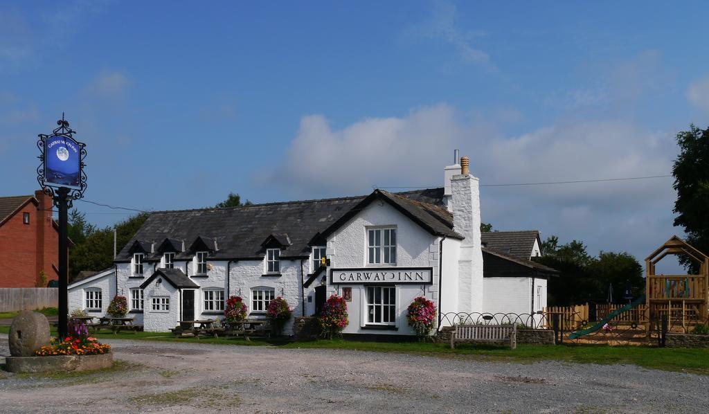 Garway Moon Inn Extérieur photo